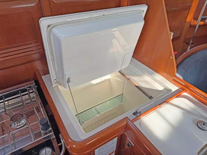 Roops Yacht Photos Pics 