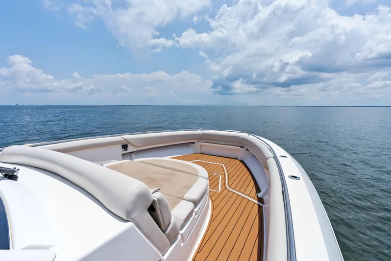  Yacht Photos Pics 2020 BOSTON WHALER 420 OUTRAGE - Image 31