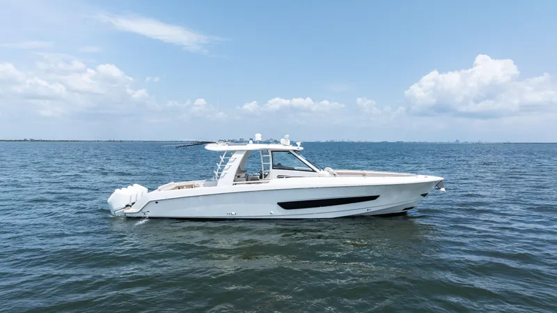  Yacht Photos Pics 2020 Boston Whaler 420 Outrage - Image 1