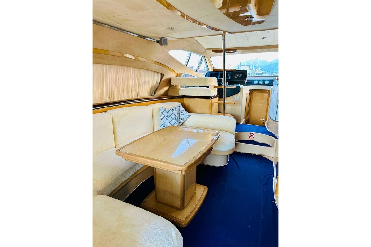 2005 Ferretti Yachts 51 