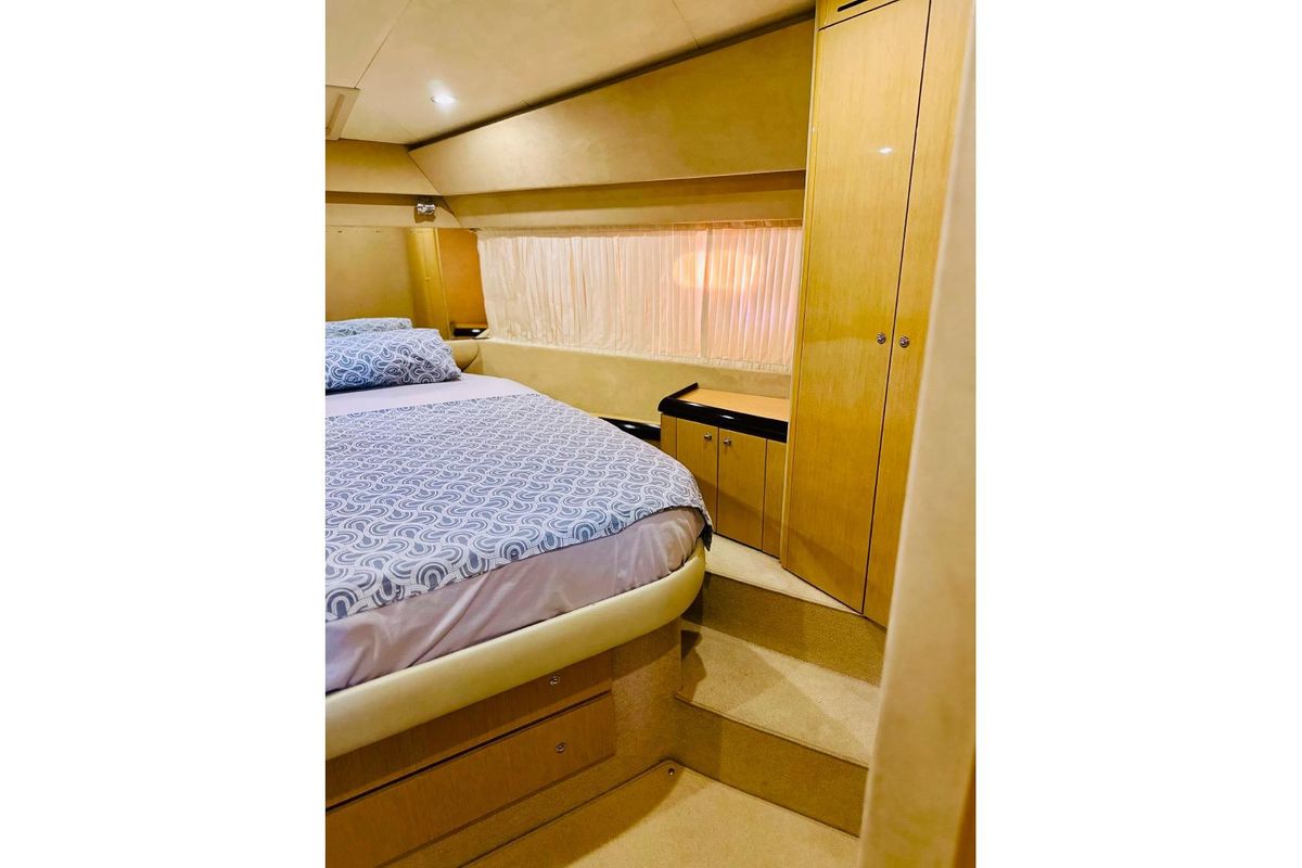 2005 Ferretti Yachts 51 