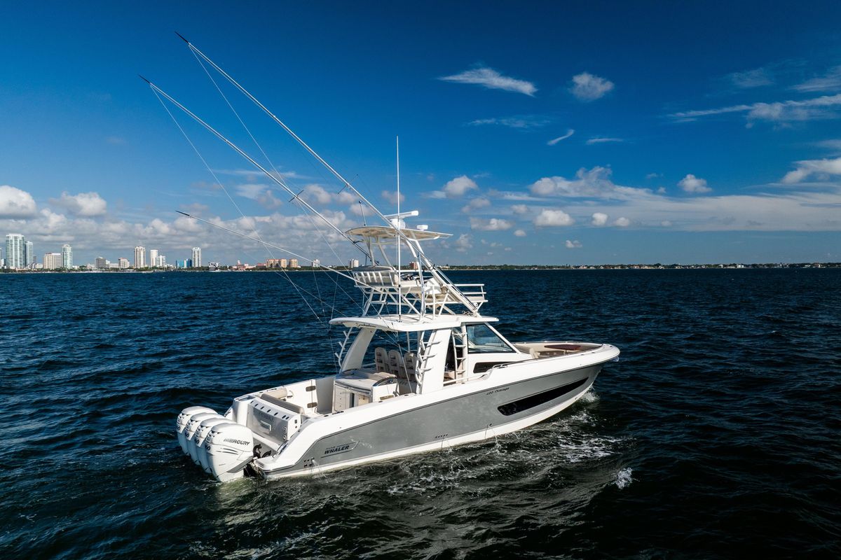 2021 Boston Whaler 42 