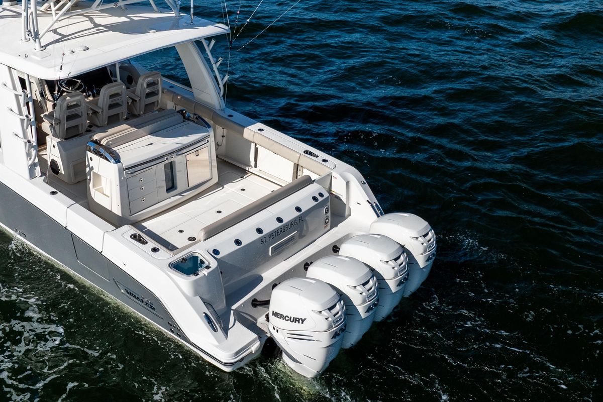 2021 Boston Whaler 42 