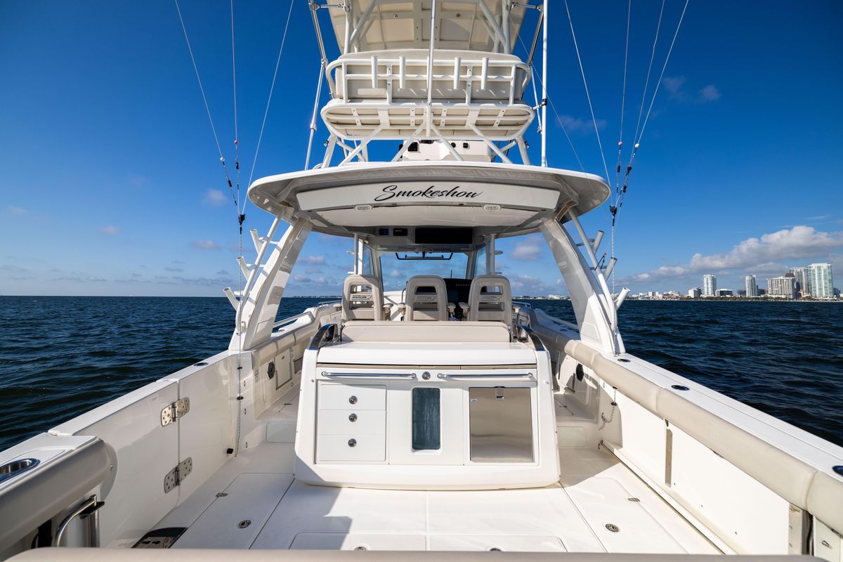 2021 Boston Whaler 42 