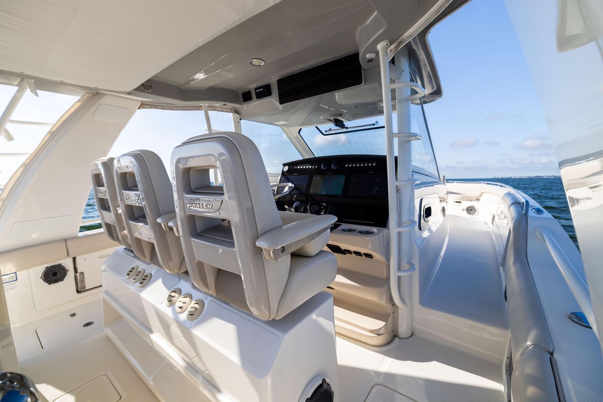 2021 Boston Whaler 42 