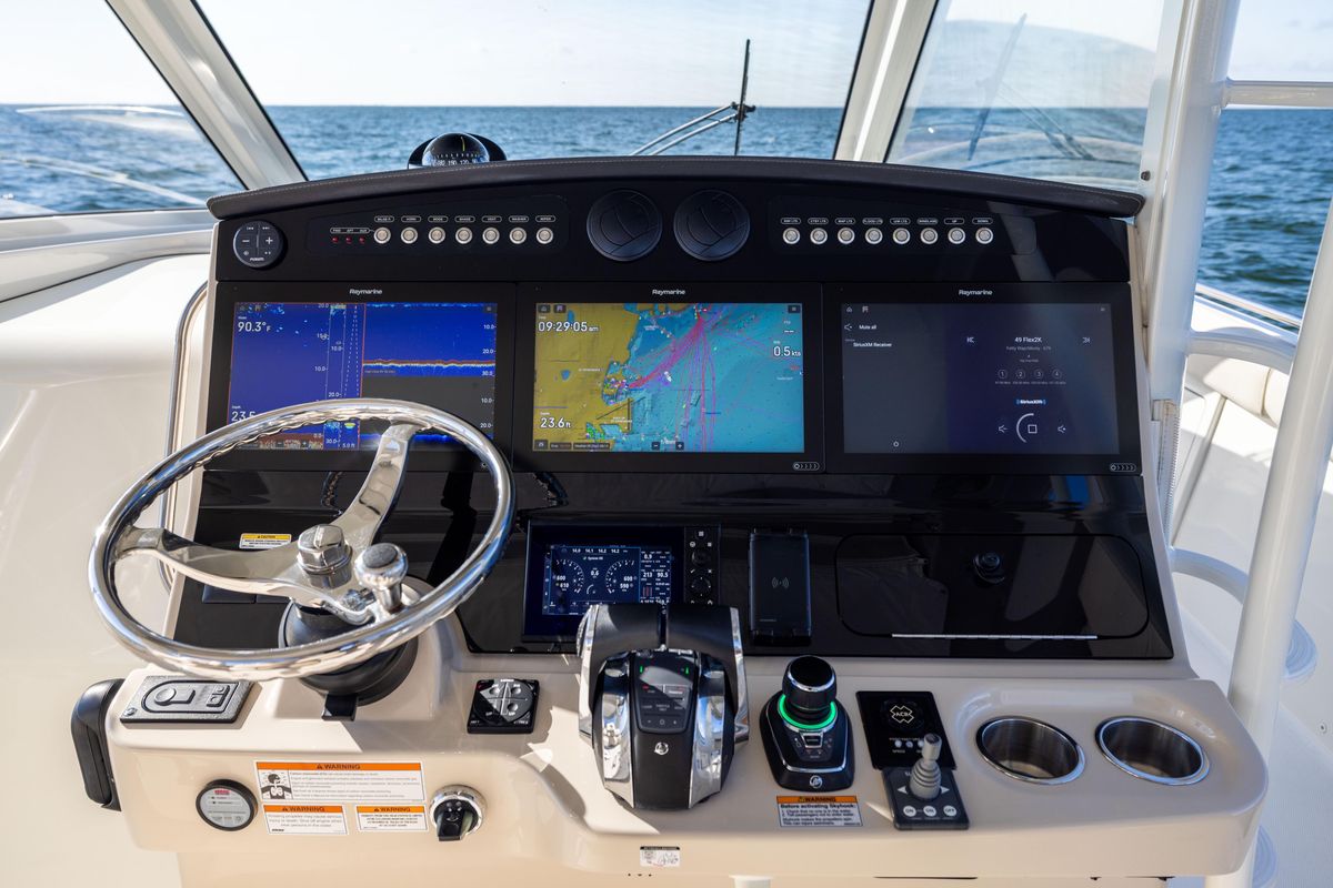 2021 Boston Whaler 42 