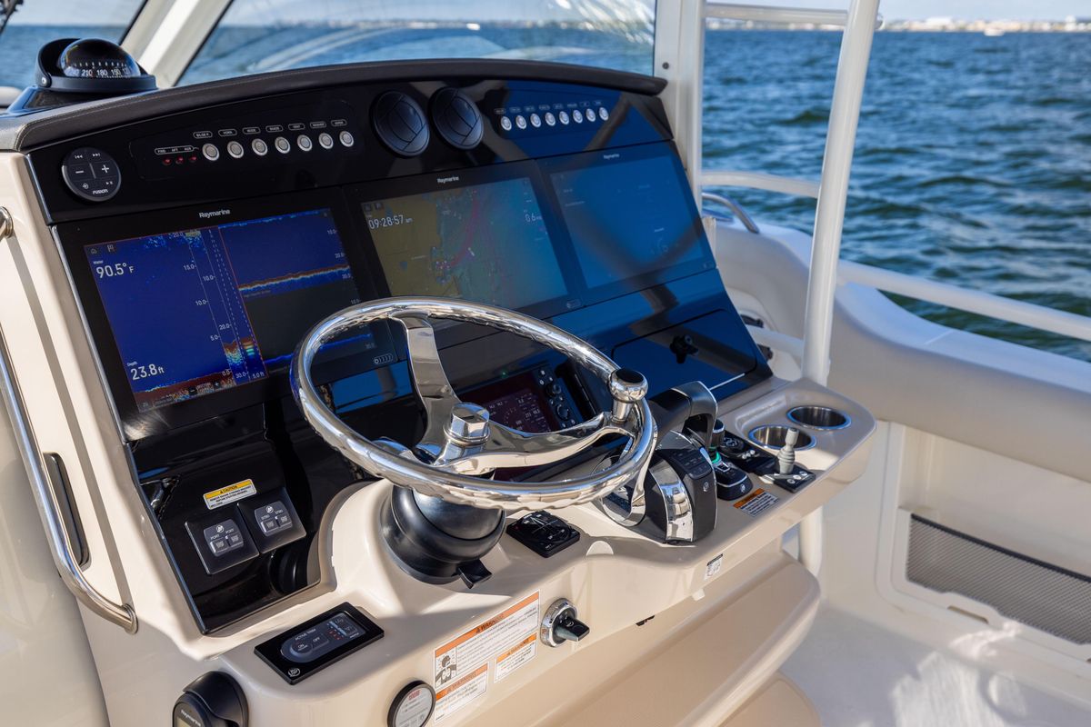 2021 Boston Whaler 42 