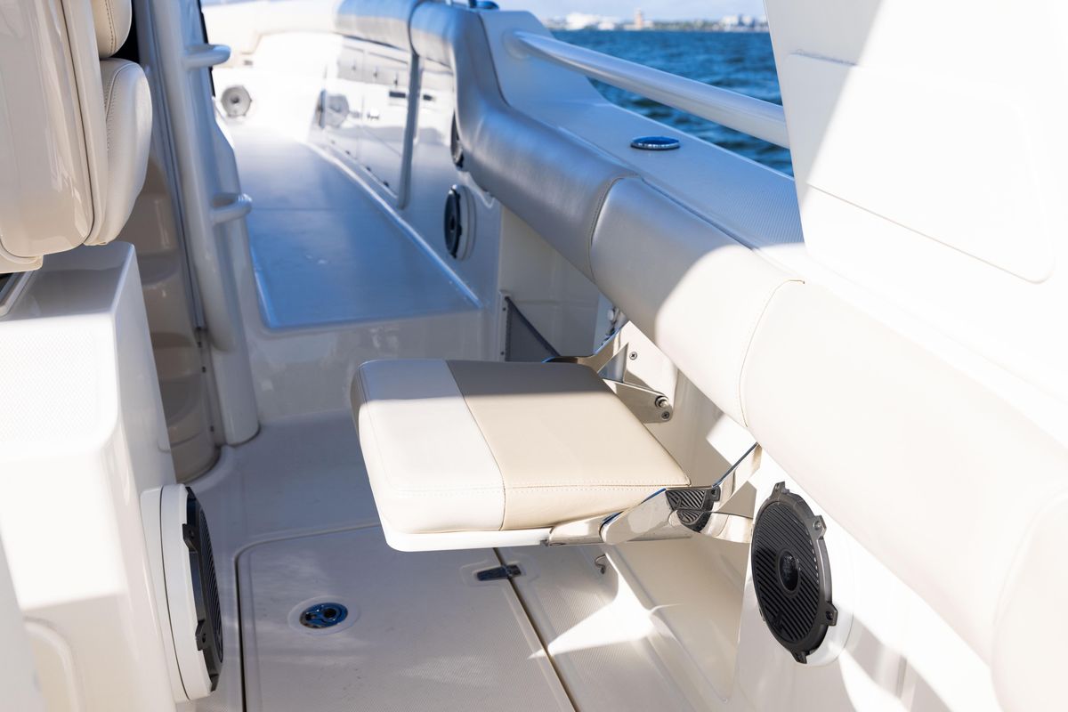 2021 Boston Whaler 42 