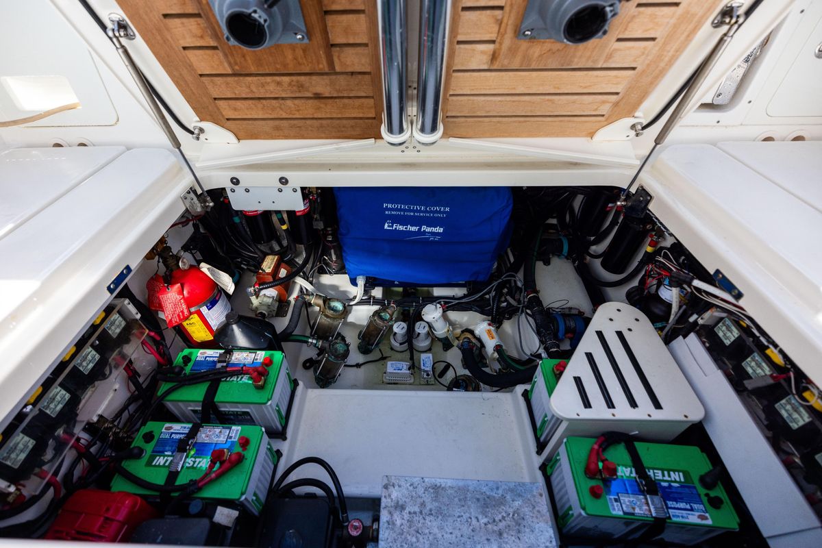 2021 Boston Whaler 42 