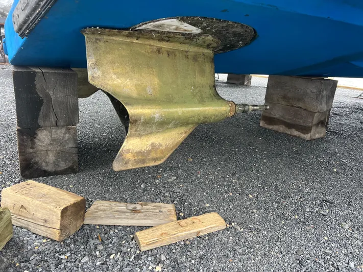 Royal Zenith Yacht Photos Pics Underneath view of a 2013 Formula 45 Yacht propeller on wooden blocks.