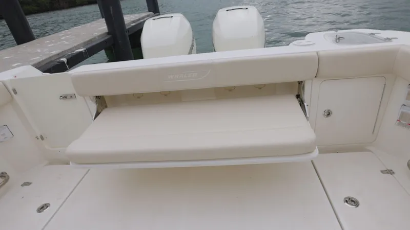 315 Conquest Yacht Photos Pics 