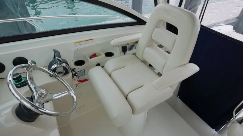 315 Conquest Yacht Photos Pics 