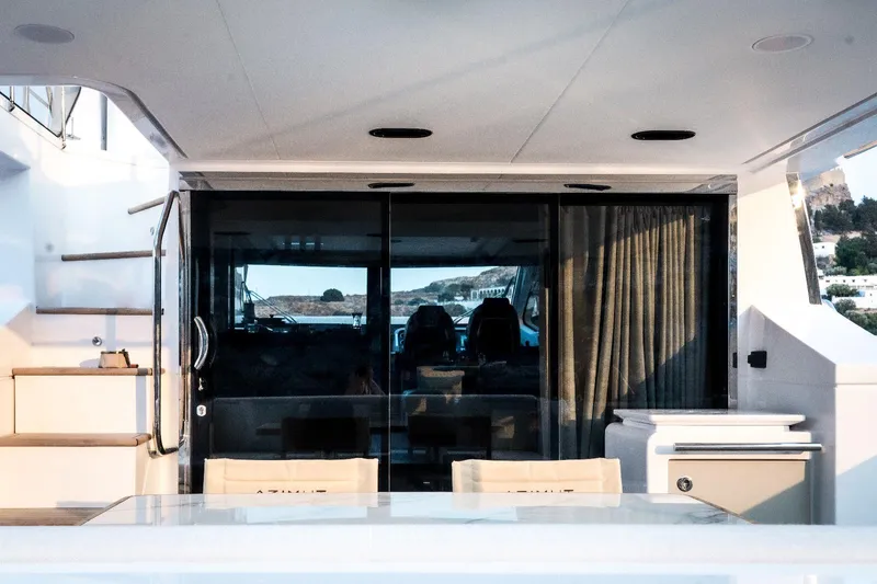 Atlantis Of London Yacht Photos Pics AZIMUT 66 FLY 2021