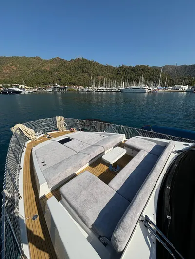 Atlantis Of London Yacht Photos Pics AZIMUT 66 FLY 2021