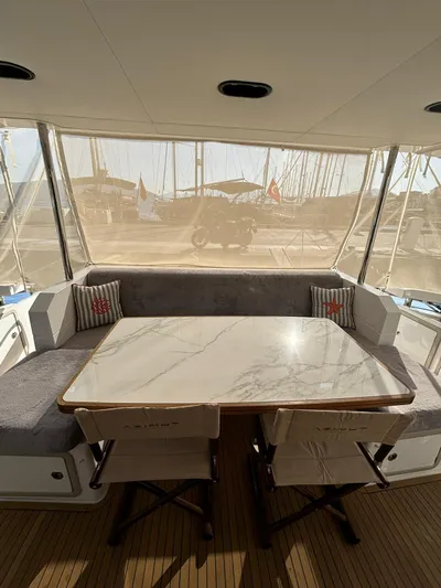 Atlantis Of London Yacht Photos Pics AZIMUT 66 FLY 2021