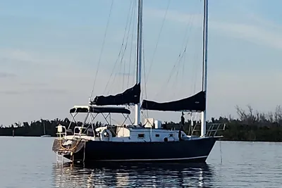 1982 Custom Wings 33 Ketch