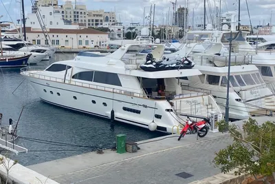 2008 Falcon 86