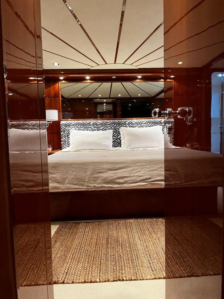 2008 Falcon 87 