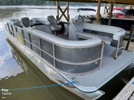 2022 Bentley Pontoons 240 Navigator