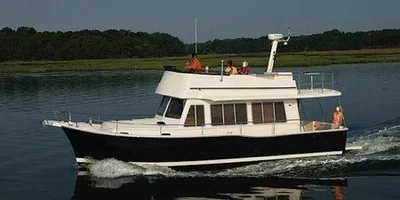 2006 Mainship 400 Trawler