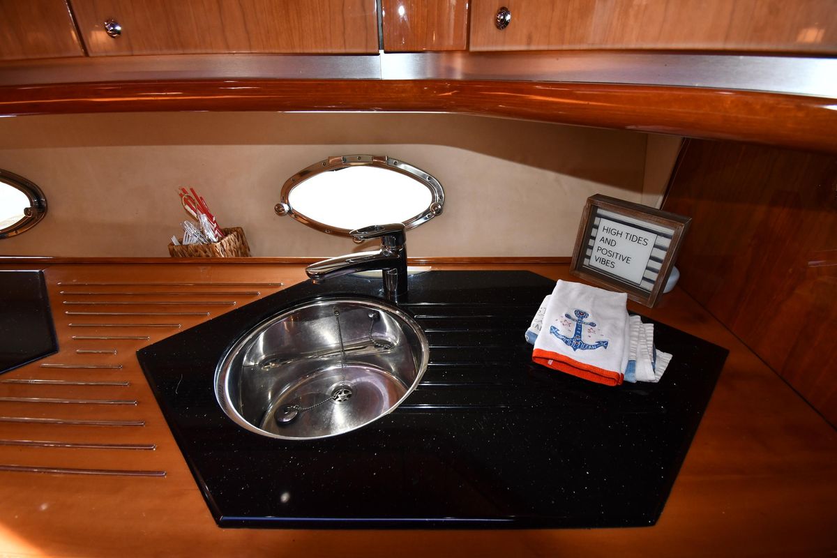 2002 Sunseeker 68 