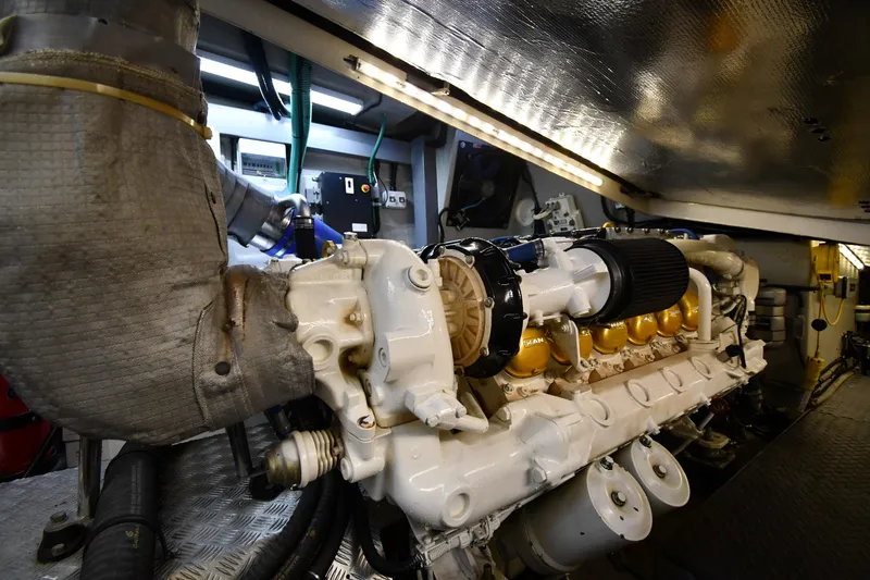 Loudmouth Soup Yacht Photos Pics 