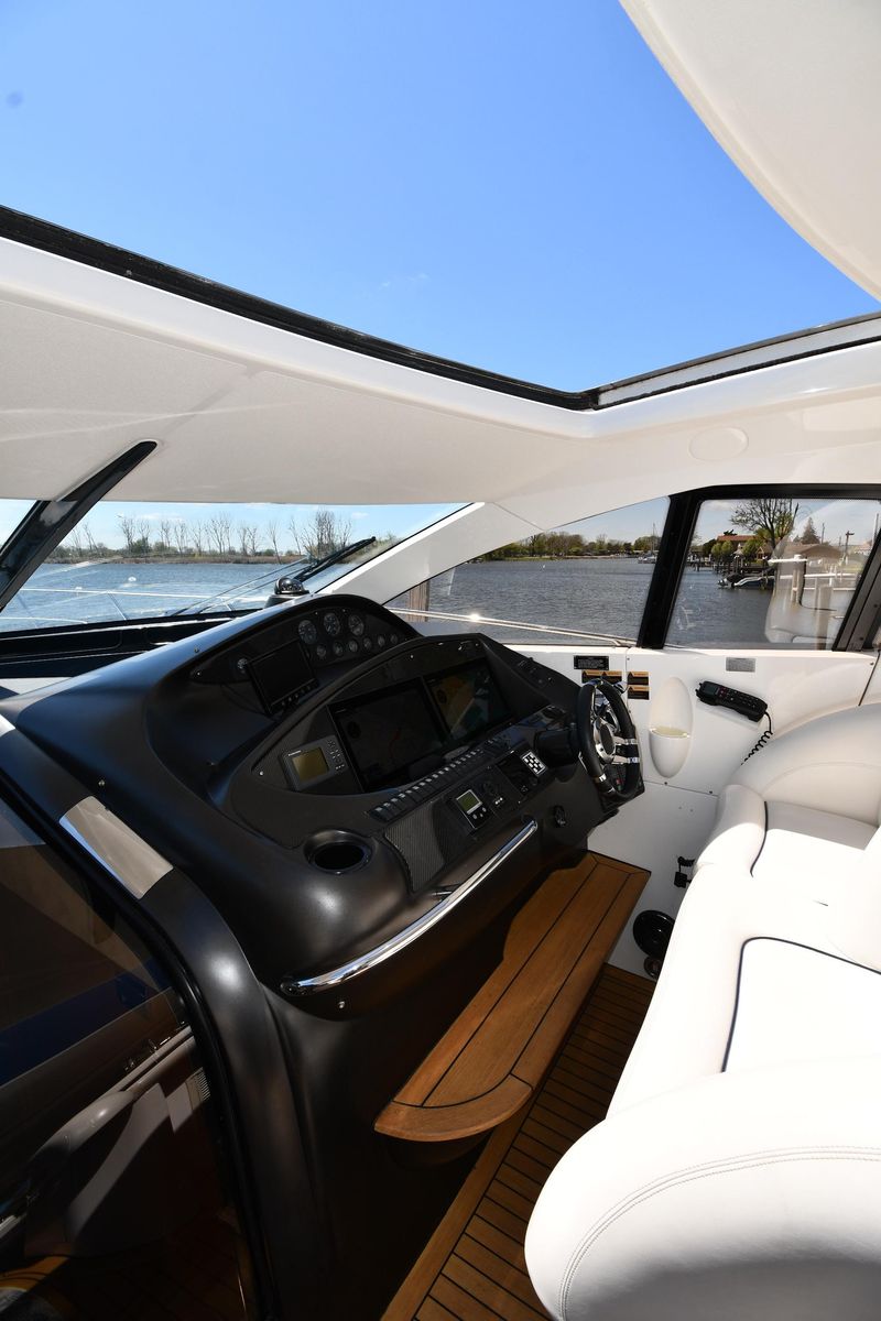 2002 Sunseeker 68 