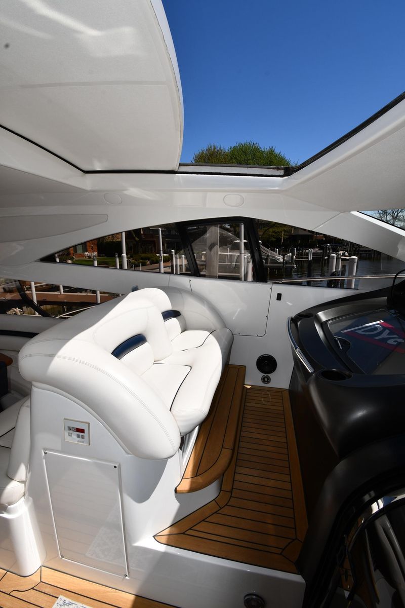 2002 Sunseeker 68 