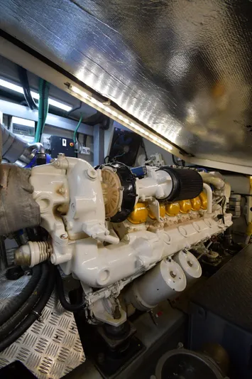 Loudmouth Soup Yacht Photos Pics 