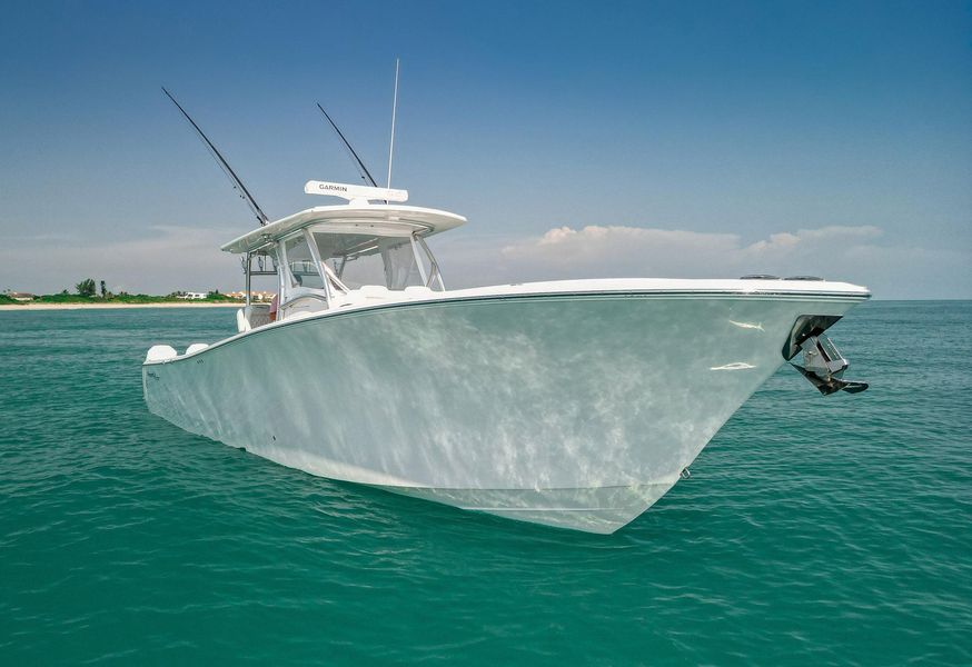 2022 Front Runner 39 Center Console