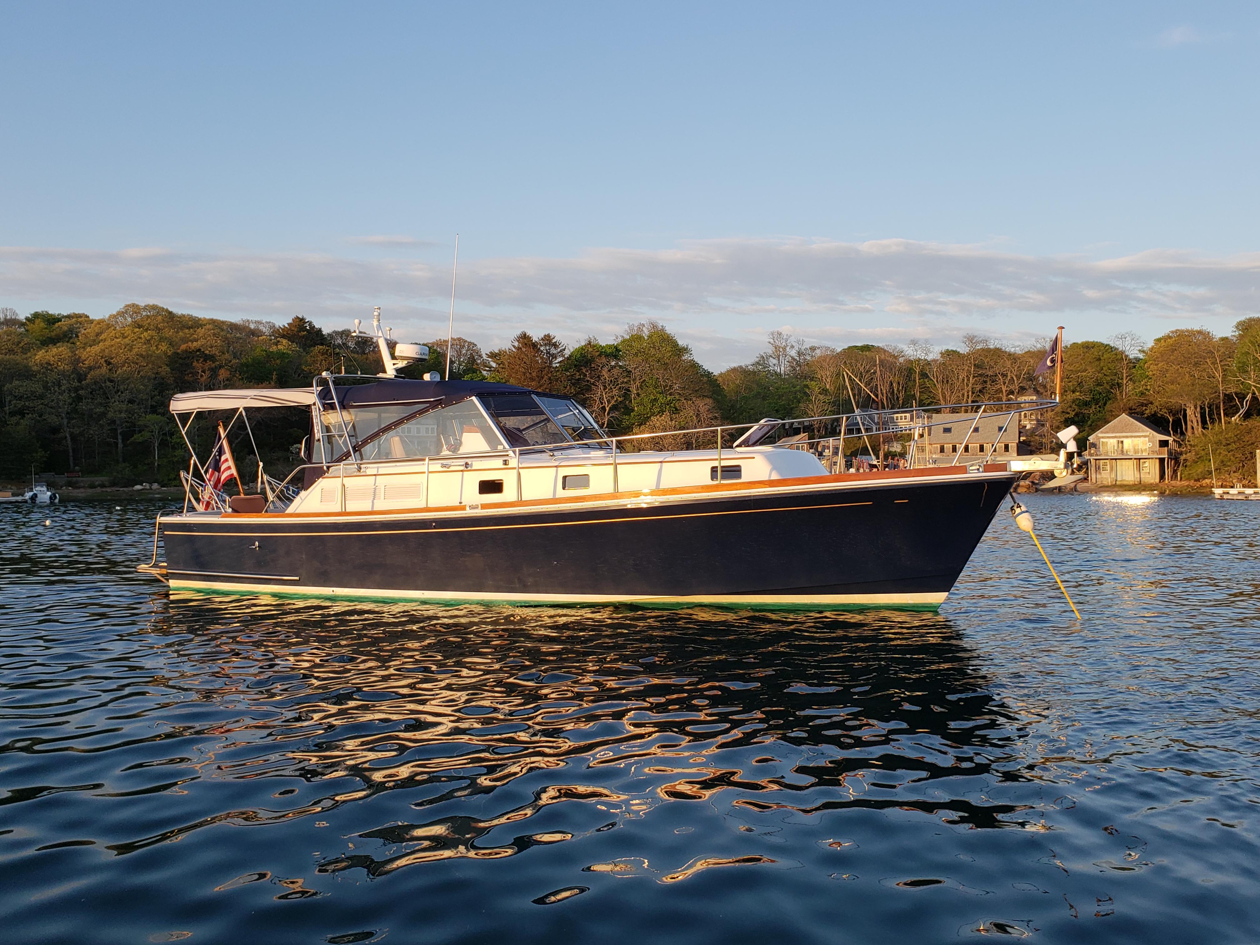 1994 Grand Banks Eastbay 38 Downeast for sale - YachtWorld