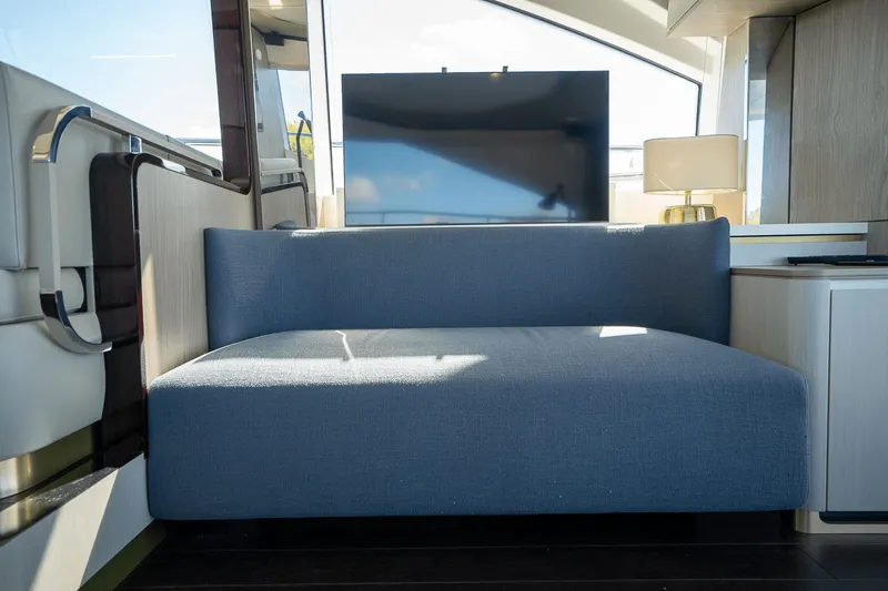 Insanity Yacht Photos Pics 