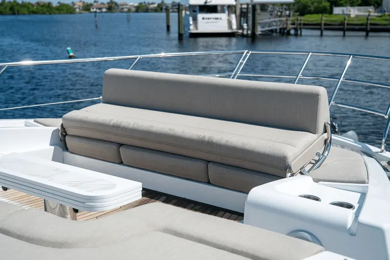 Insanity Yacht Photos Pics 