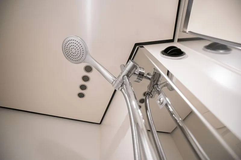 Insanity Yacht Photos Pics 