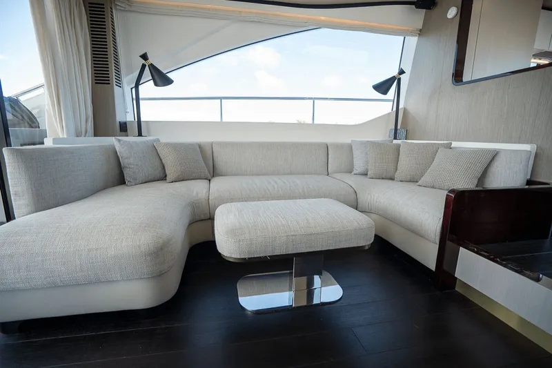 Insanity Yacht Photos Pics 