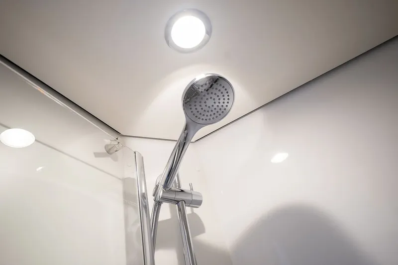 Insanity Yacht Photos Pics 