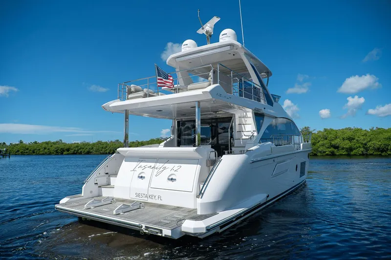 Insanity Yacht Photos Pics 