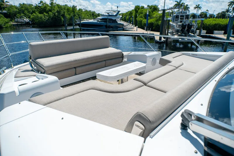 Insanity Yacht Photos Pics 