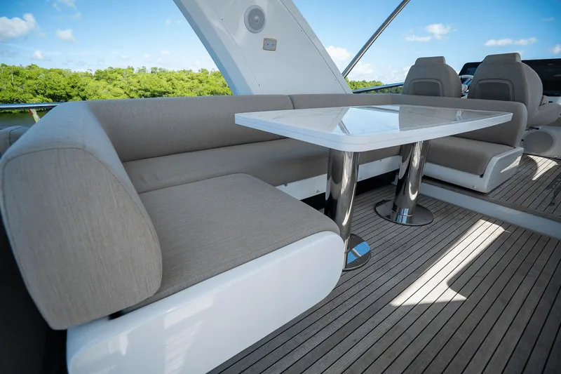 Insanity Yacht Photos Pics 