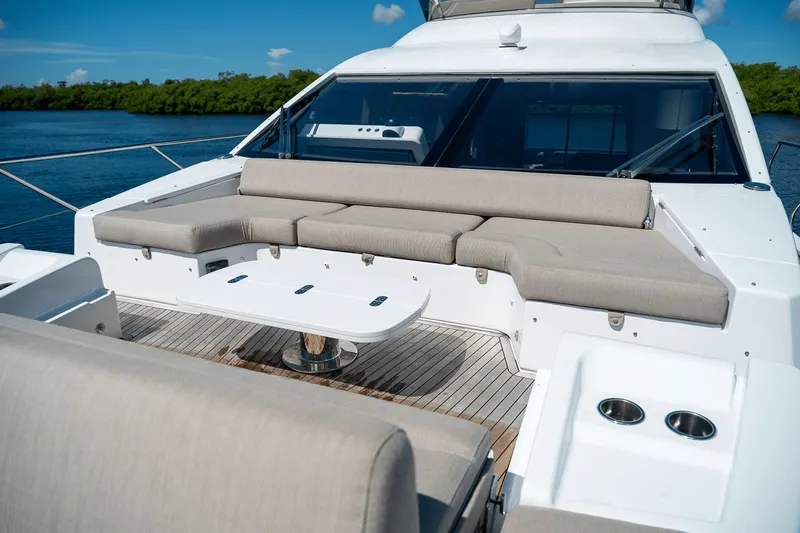 Insanity Yacht Photos Pics 