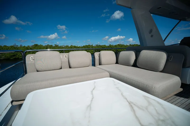 Insanity Yacht Photos Pics 