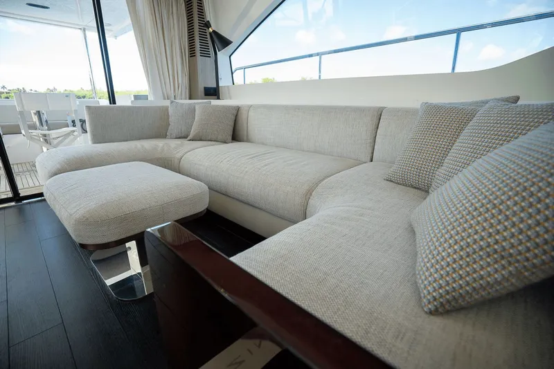 Insanity Yacht Photos Pics 