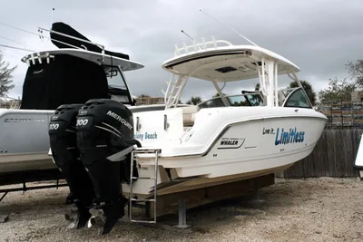 Boston Whaler 320 Vantage