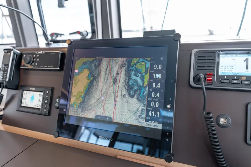 Wikiwiki Yacht Photos Pics 