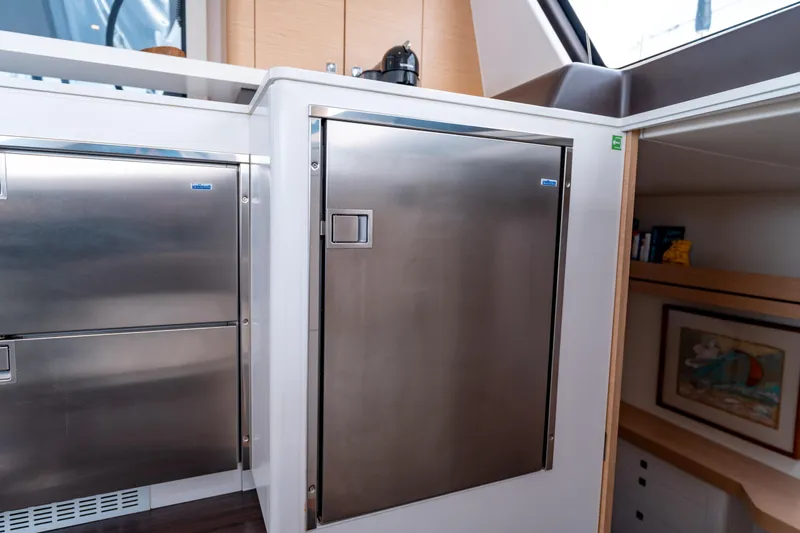 Wikiwiki Yacht Photos Pics 