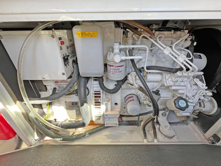 Wikiwiki Yacht Photos Pics 