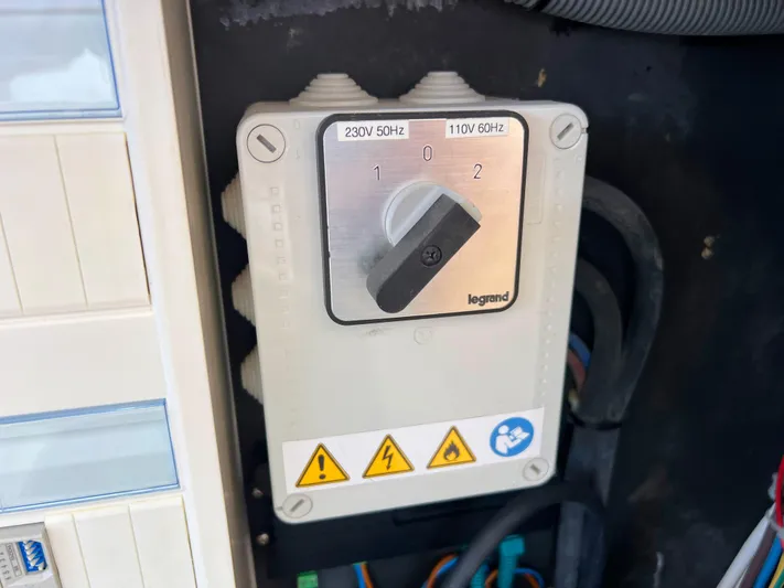 Wikiwiki Yacht Photos Pics 