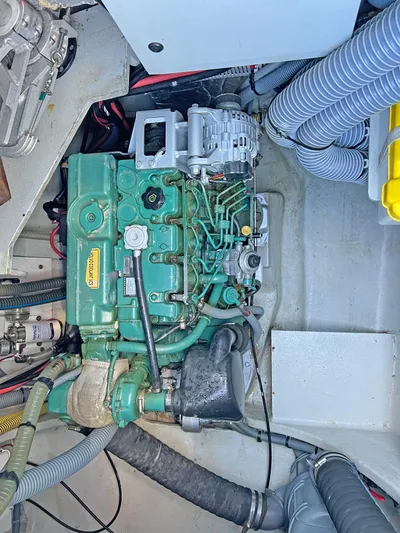 Wikiwiki Yacht Photos Pics 