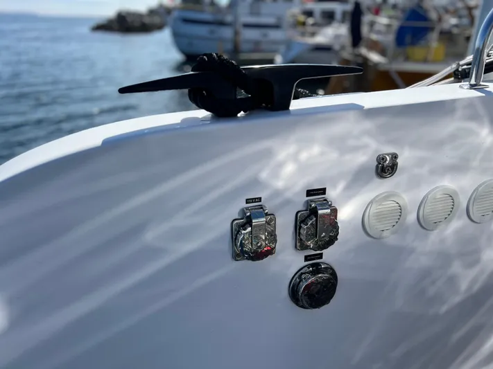 Wikiwiki Yacht Photos Pics 