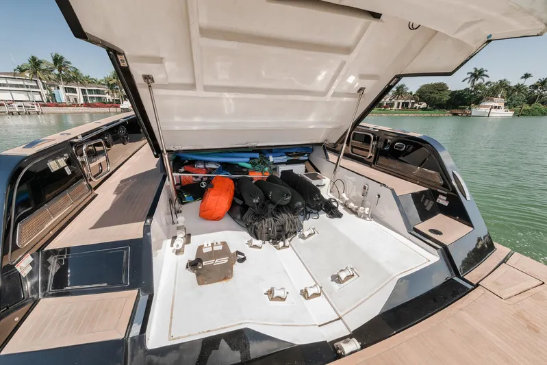 Ciao Yacht Photos Pics 